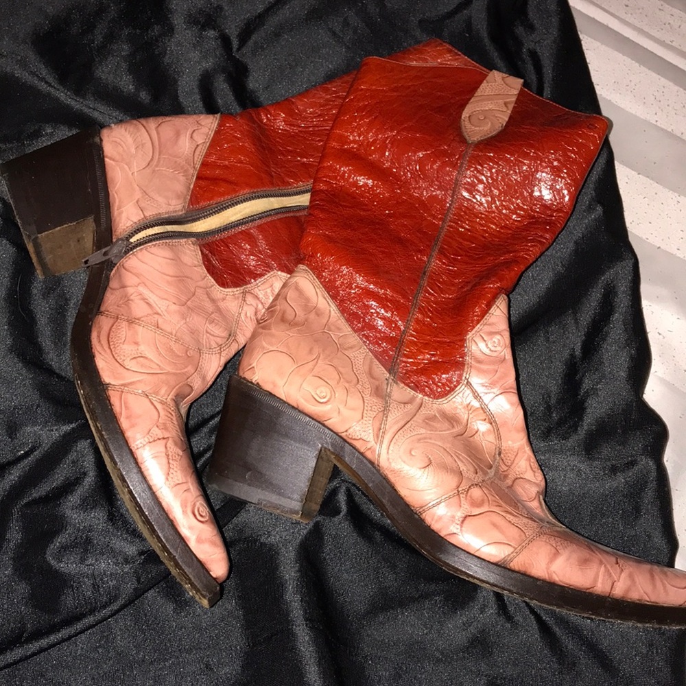 Boots - Picture 3 of 3
